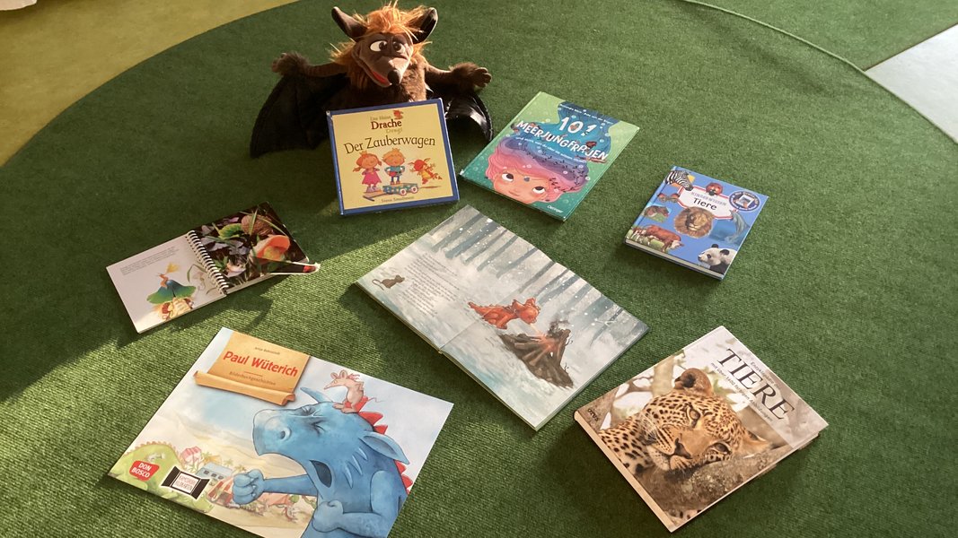 Büchersammlung zum Thema "Fabelwesen"