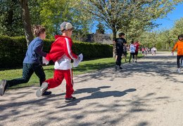 Alle Kinder der Schule liefen mit - jedes in seinem Tempo.